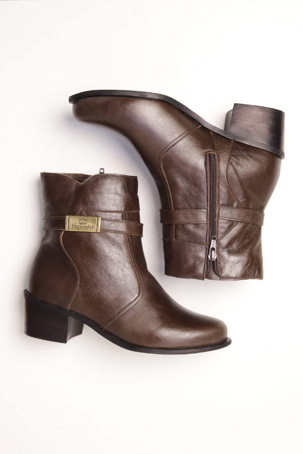 Bota Feminina Realeza Chocolate em Couro - BT51