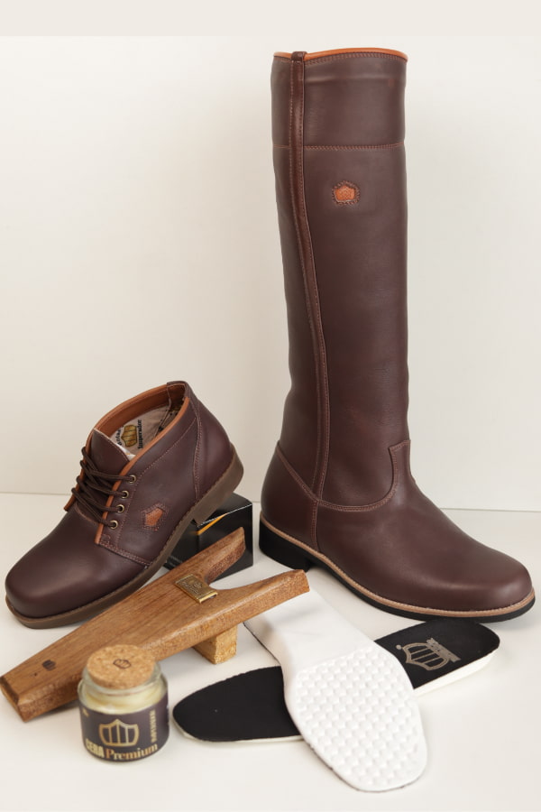 Combo Bota Confort + Botina Confort + Palmilha Gel + Descalçadeira + Cera Premium - BI32